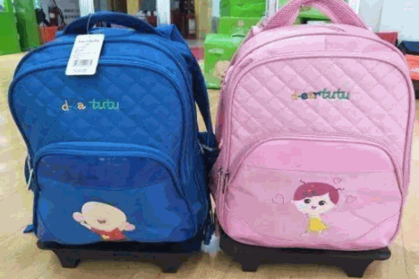 大耳朵图图童装